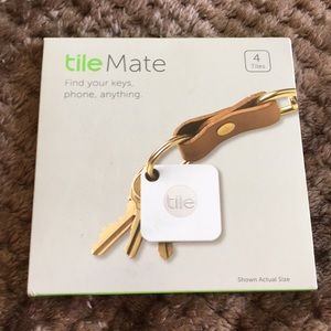 BNIB Tile Mate